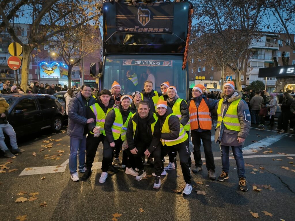 El CDE Valderas FS participa por 2ª vez en la Cabalgata de Reyes de Alcorcón 9da9f5bf 0c25 4aaf 8e7a 59a4e0f9d82c