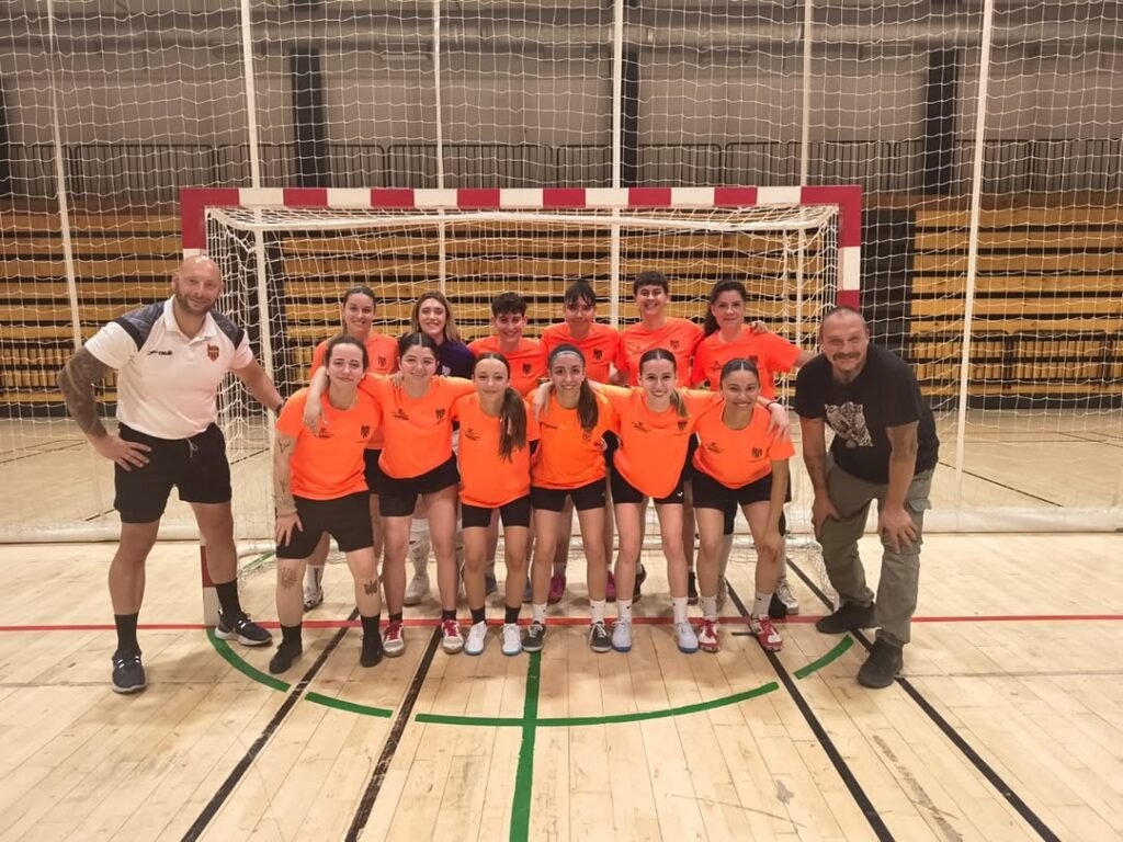 Noticias 💥 ¡nuestro senior femenino empieza con fuerza la preparación para la próxima temporada! 🤘🏼🧡a