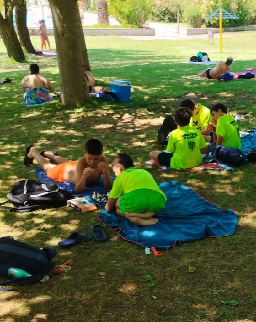 Éxito total en nuestro II Campamento de Verano en La Canaleja 🟠¡el campamento de verano sigue en marcha en la canaleja! ⚫️⚽🏀🎾🤸 ♂️ actividades motrices, mu